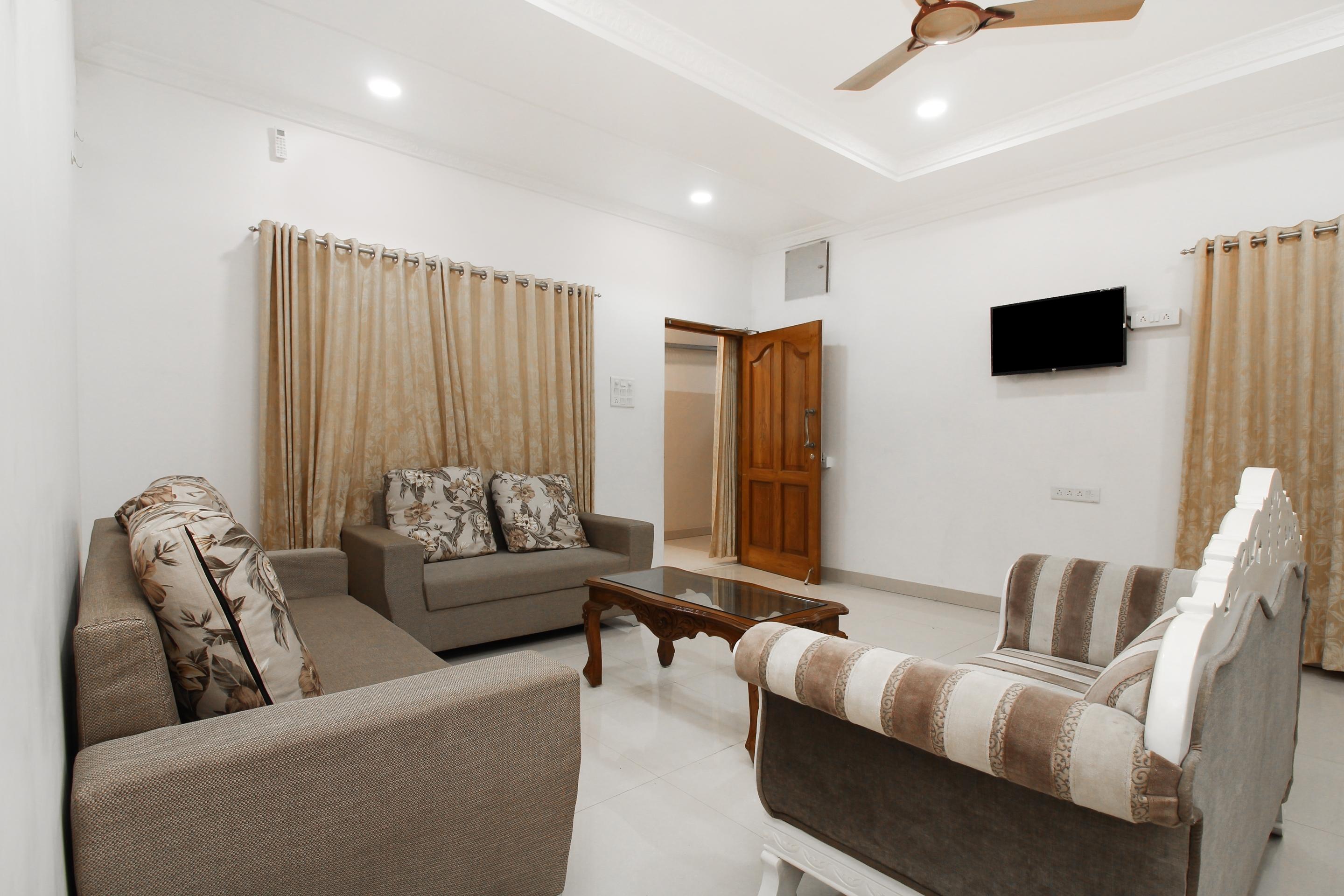 Oyo 37499 Saba Service Apartments Hyderabad Eksteriør billede