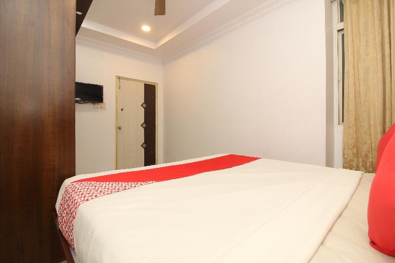 Oyo 37499 Saba Service Apartments Hyderabad Eksteriør billede